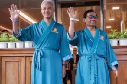 Ganjar Pranowo dan Mahfud MD, telah menjalani medical check up pada hari pertama di Rumah Sakit Pusat Angkatan Darat.