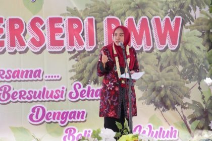 Ketua Tim Penggerak PKK Sidoarjo, Hj. Sa'adah Ahmad Muhdlor,