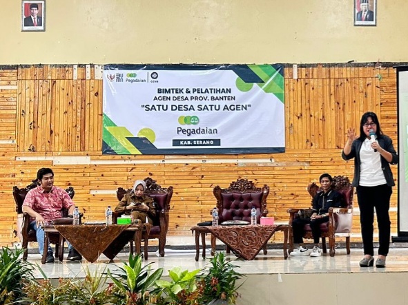 Endang Pertiwi, dalam Bimtek dan Pelatihan Agen Desa Provinsi Banten "Satu Desa Satu Agen" di Serang.