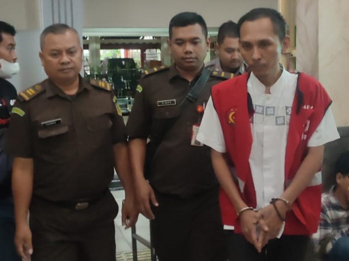 Rochmad Bagus Apriyatna alias Roy, terdakwa pembunuhan berencana.