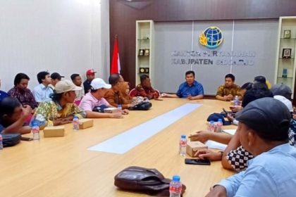 Suasana rapat yang dilaksanakan di ruang rapat Kantor Pertanahan Kabupaten Sidoarjo.