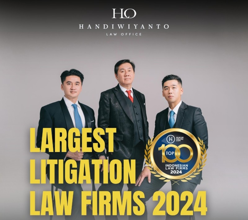 Kantor Hukum Handiwiyanto Law Office digawangi oleh Richard, George, dan Billy.