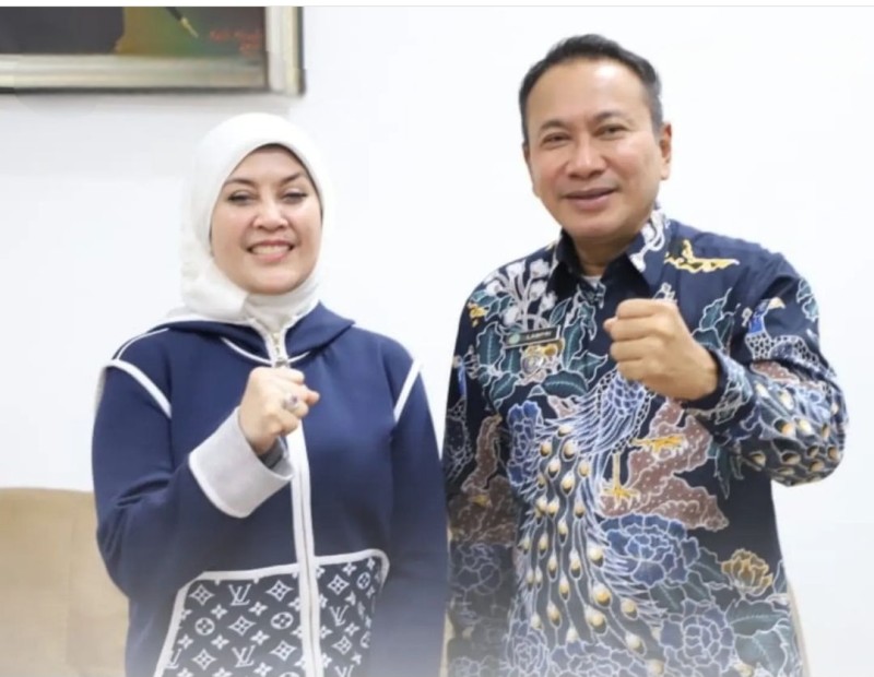 Kepala Kejaksaan Tinggi Jawa Timur, Mia Amiati saat menerima kunjungan kerja Kepala Kanwil Badan Pertanahan Nasional (BPN) Jawa Timur, Lampri.
