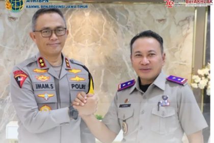 Kapolda Jawa Timur Irjenpol Imam Sugianto bersama Kakanwil BPN Jawa Timur, Lampri.