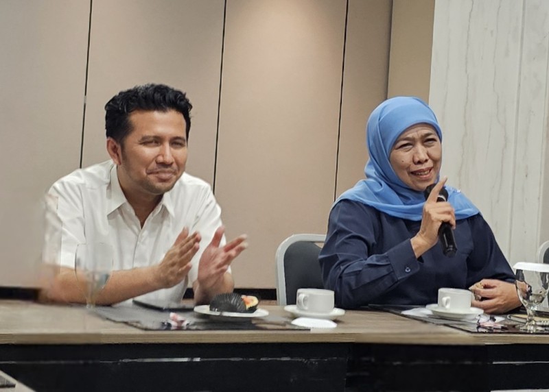 Emil Elistianto Dardak dan Khofifah Indar Parawansa di Hotel Jalan Darmo, Surabaya.