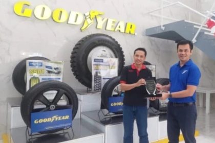 Andreas Bongso (Korwil SOCI Wilayah Jabodetabek) saat diterima Presdir PT GoodYear Indonesia, Iman Santoso.