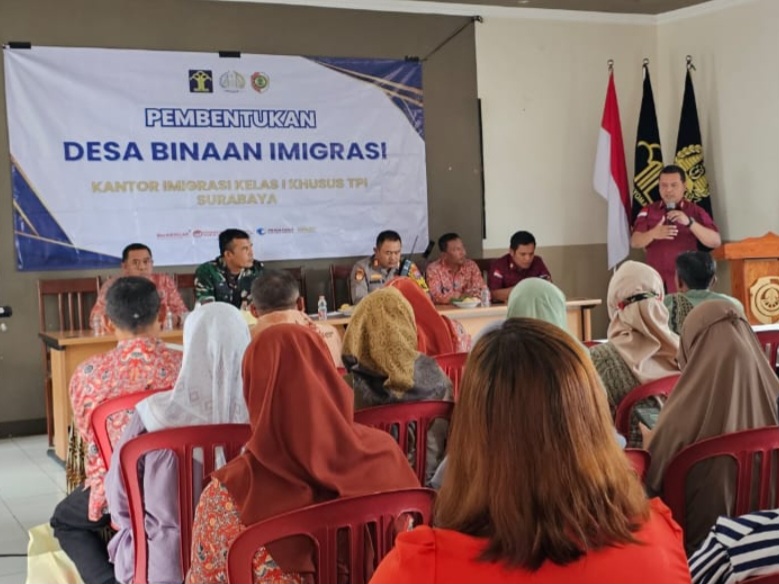 Ahli Madya Keimigrasian, Dedy Zain, memberikan paparan menyangkut sisi TKI Non Prosedural dan risiko yang dihadapi ke depan.