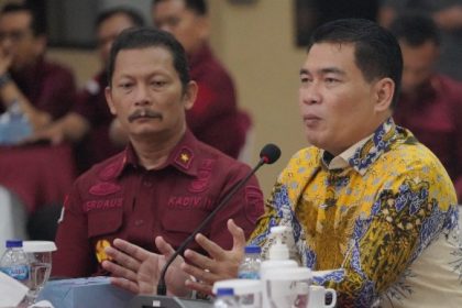 Kadiv Keimigrasian Kanwil Kemenkumham Jatim Herdaus dan Direktur Intelijen Keimigrasian Anom Wibowo hadir di Surabaya memberikan penguatan Intelijen Keimigrasian.