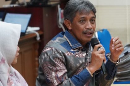 Kepala Kantor Pertanahan Kota Surabaya I, Kartono Agustiyanto memberikan paparan.