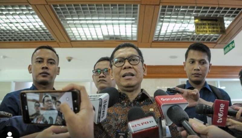 Wakil Ketua DPR Adies Kadir memberikan tanggapan soal permintaan Kementerian HAM di Gedung Nusantara DPR.