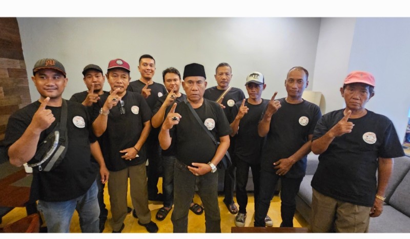Moch Arief bersama kelompoknya Tretan Dhibik siap memenangkan Eri Cahyadi Armuji.