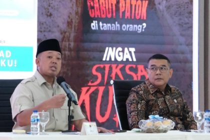 Menteri ATR/Kepala BPN Nusron Wahid bersama Dirjen PHPT Asnaedi