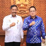 Kepala Kementerian Hukum Jatim Harus Sukamto bersama Pj Gubernur Jatim Adhy Kartono usai audiensi di Gedung Negara Grahadi, Surabaya.