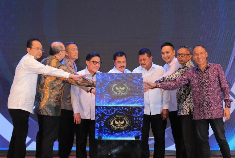 Menteri Imigrasi dan Pemasyarakatan, Agus Andrianto dan jajaran me-launching Immigration Lounge di Ciputra World. 