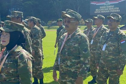 Wawali Armuji nampak terlihat diantara peserta retret di Lembah Tidar Akmil, Magelang, Jawa Tengah.