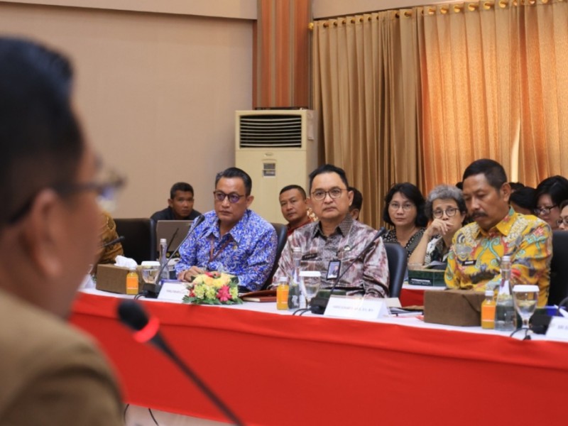 Para Kakanwil dilingkungan Kementerian Hukum, HAM dan Imipas mengikuti pemaparan dari Komisi XIII.