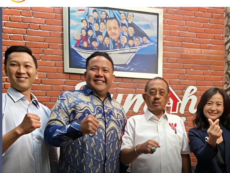 Wakil Wali Kota Surabaya, Armuji, menemui pengacara Jan Hwa Diana di rumah dinas.