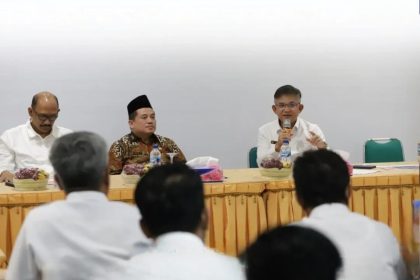 Kepala Kantor Pertanahan Magetan, Jany Danny Assa, memberikan pemaparan soal PSN dihadapkan Kakanwil BPN Jatim dan jajaran.