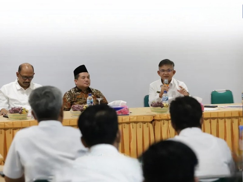 Kepala Kantor Pertanahan Magetan, Jany Danny Assa, memberikan pemaparan soal PSN dihadapkan Kakanwil BPN Jatim dan jajaran.