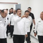 Kakanwil Ditjen Imigrasi Jawa Tengah, Is Edy Ekoputranto (kanan) bersama Kakanim Ari Widodo mendampingi Menteri Imigrasi dan Pemasyarakatan Agus Andrianto meninjau lokasi kantor baru.