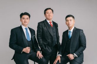 Richard, George Handiwiyanto, dan Billy yang tergabung dalam Handiwiyanto Law Office (HLO).