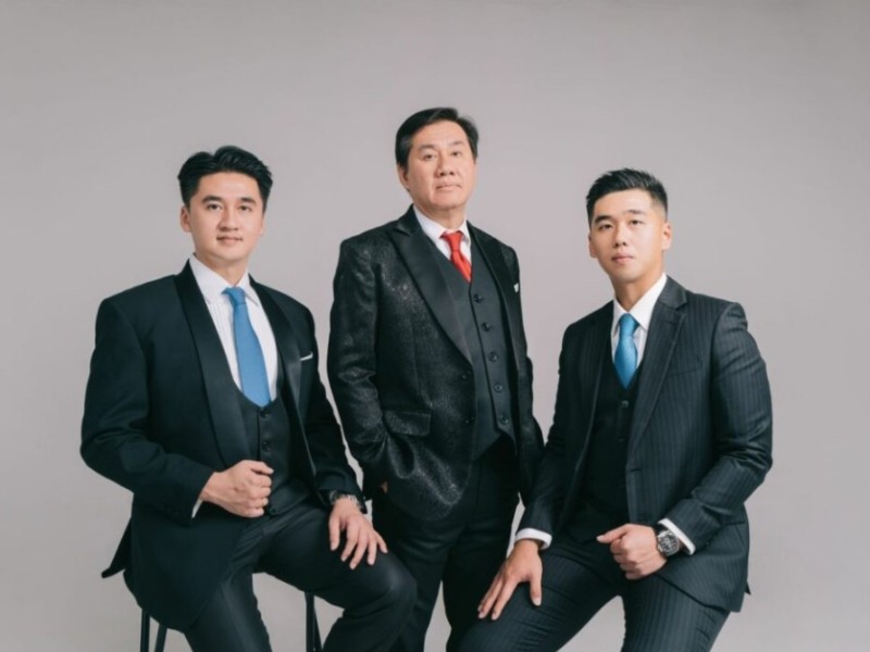 Richard, George Handiwiyanto, dan Billy yang tergabung dalam Handiwiyanto Law Office (HLO).