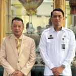 Kepala Kanwil Ditjen Imigrasi Malut, Mohammad Ridwan (kanan) bersama Ketua DPRD Provinsi Maluku Utara, Dr H M Iqbal Ruray.
