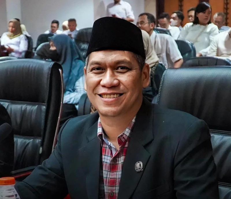 Ketua Komisi D, dr Akmarawita Kadir,