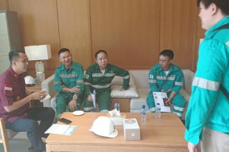 Kepala Kantor Wilayah Ditjen Imigrasi Maluku Utara, Mohammad Ridwan, turun memimpin pelaksanaan di operasi di lapangan.