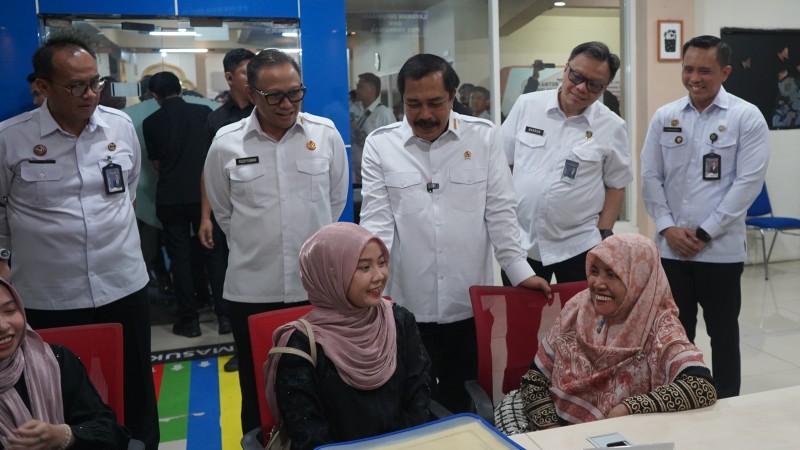 Dari kiri: Kakanwil Ditjenim Jatim Novianto Sulastono, Menteri Imigrasi Agus Andrianto, Kakanim Malang Anggoro Widjanarko dan Plt Dirjen Imigrasi Yuldi Yusman.