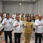 Kakanwil Ditjen Imigrasi Jateng, Is Edy Ekoputranto (dua dari kiri) bersama jajaran Imigrasi Semarang dan stakeholder sepakat melakukan pengawasan orang asing bersama-sama.