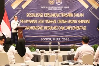 Kepala Kanwil Ditjen Imigrasi DK Jakarta, Pamuji Raharja, secara resmi membuka kegiatan Sosialisasi Kebijakan Terbaru dalam Pelayanan Izin Tinggal Orang Asing,