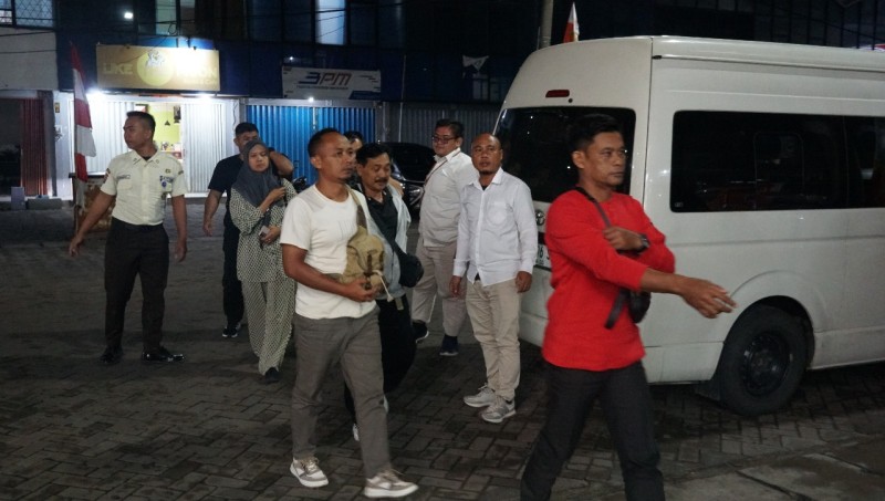 Petugas memgamankan tujuh orang calon PMI yang diduga hendak berangkat secara ilegal berhasil ditunda keberangkatannya.