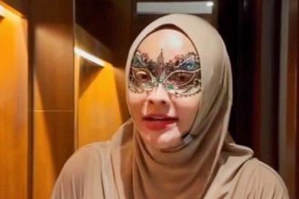 Dokter kecantikan nyentrik sekaligus pebisnis skincare, dr Amira Farahnaz