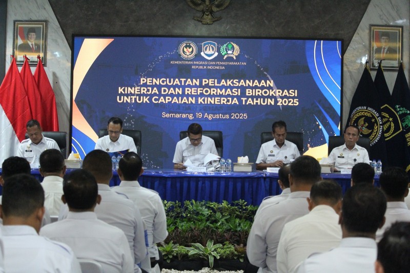 Suasana kegiatan penguatan pelaksanaan kinerja dan reformasi birokrasi.