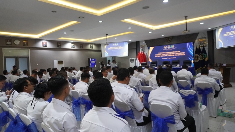 Para peserta kegiatan penguatan pelaksanaan kinerja dan reformasi birokrasi yang diinisiasi Ditjen Imigrasi Jateng.