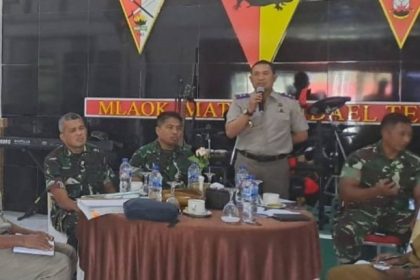 Kepala Kantor Pertanahan Kabupaten Kupang, Wawas Setiawan, memberikan penjelasan soal status lahan milik TNI yang terletak di Desa Naunu, Kecamatan Fatuleu.