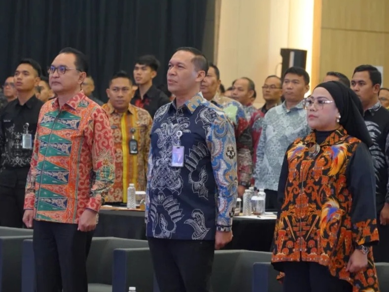 Sekretaris Direktorat Jenderal Imigrasi, Sandi Andaryadi (tengah) membuka kegiatan supervisi