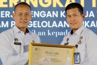 Kepala Kantor Wilayah Direktorat Jenderal Pemasyarakatan (Ditjenpas) Jawa Timur, Kadiyono kepada Kepala Rutan Surabaya, Tomi Elyus