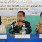 Kepala Kantah Nganjuk, Suwono Budi Hartono, memberikan sambutan sebelum melaksanakan kegiatan penyerahan ganti rugi.
