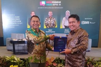 Dr. Guntur, salah satu narasumber diskusi, di Hotel Santika,