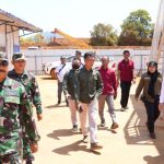 Petugas gabungan Timpora bergerak mendatangi perusahaan yang mempekerjakan orang asing.