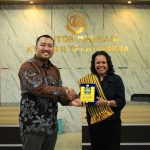 Kepala Kantor Putu Agus Eka Putra menerima kunjungan kehormatan Direktorat Jenderal Protokol dan Konsuler Kementerian Luar Negeri Timor Leste ke Imigrasi Atambua.