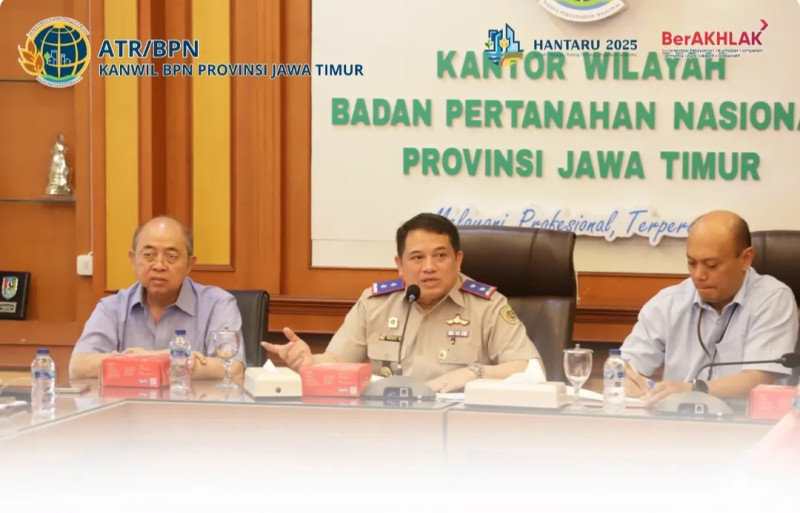 Kakanwil BPN Jatim Asep Heri bersama jajaran eksternal memimpin kegiatan rapat khusus.