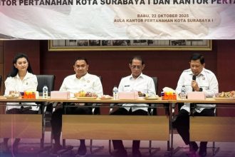 Kepala Kantor Pertanahan Kota Surabaya II, Wida Rihardyan Adjie, memberikan sambutan pada acara PKS di Aula Kantor Pertanahan Kota Surabaya I.