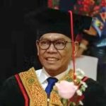 Prof. Dr. Ir. Adies Kadir, SH, M.Hum, resmi dikukuhkan sebagai Profesor Kehormatan (Guru Besar) oleh Universitas Islam Sultan Agung (Unissula) Semarang