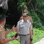 Kepala Kantor Pertanahan Kabupaten Konawe Utara, Agus Rahmanto, S.H., M.H., tutun ke lokasi yang rencananya akan dibangun Kantor Kejaksaan Negeri setempat.