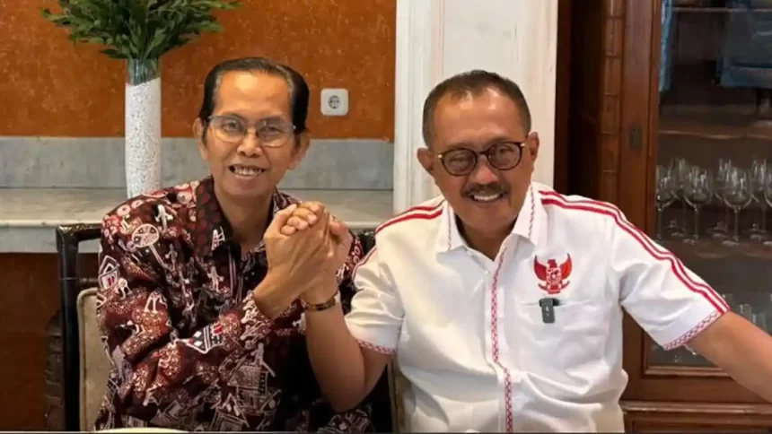 Wakil Wali Kota Armuji bertemu satu meja bersama almarhum Adi Sutarwijono semasa hidup. Ia merasa kehilangan atas kepergian sahabatnya itu.