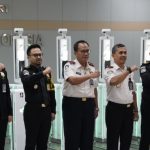 Kakanwil Ditjen Imigrasi Jatim, Novianto Sulastono didampingi Kaknim Surabaya Agus Winarto, Kabid TPI Olie Racman dan jajaran usai meninjau kesiapan petugas bandara melayani para pemudik.