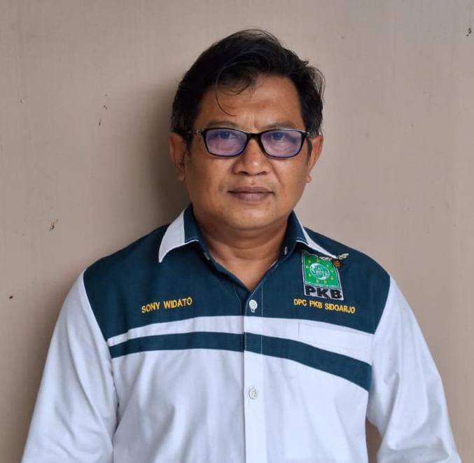 Ketua DPAC PKB Balongbendo, Sony Widato,